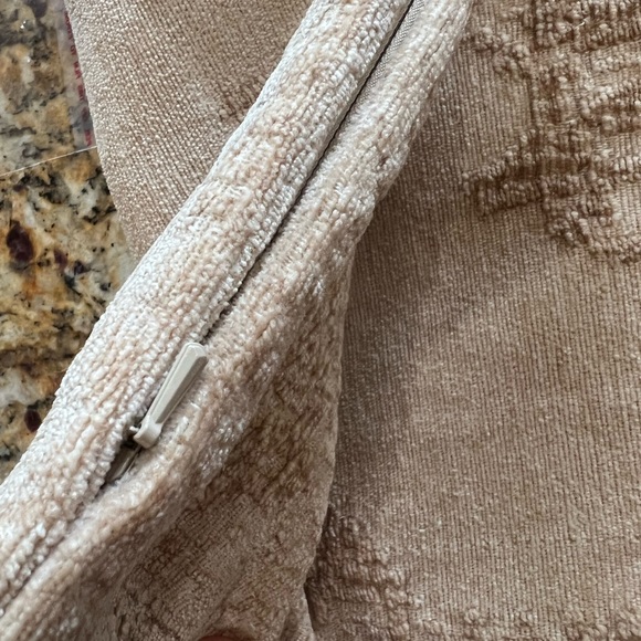 COPY - Pottery barn throw pillow case - Picture 7 of 10